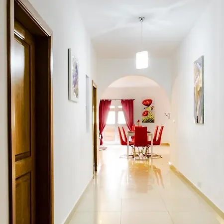 Marble Arch Apt. *